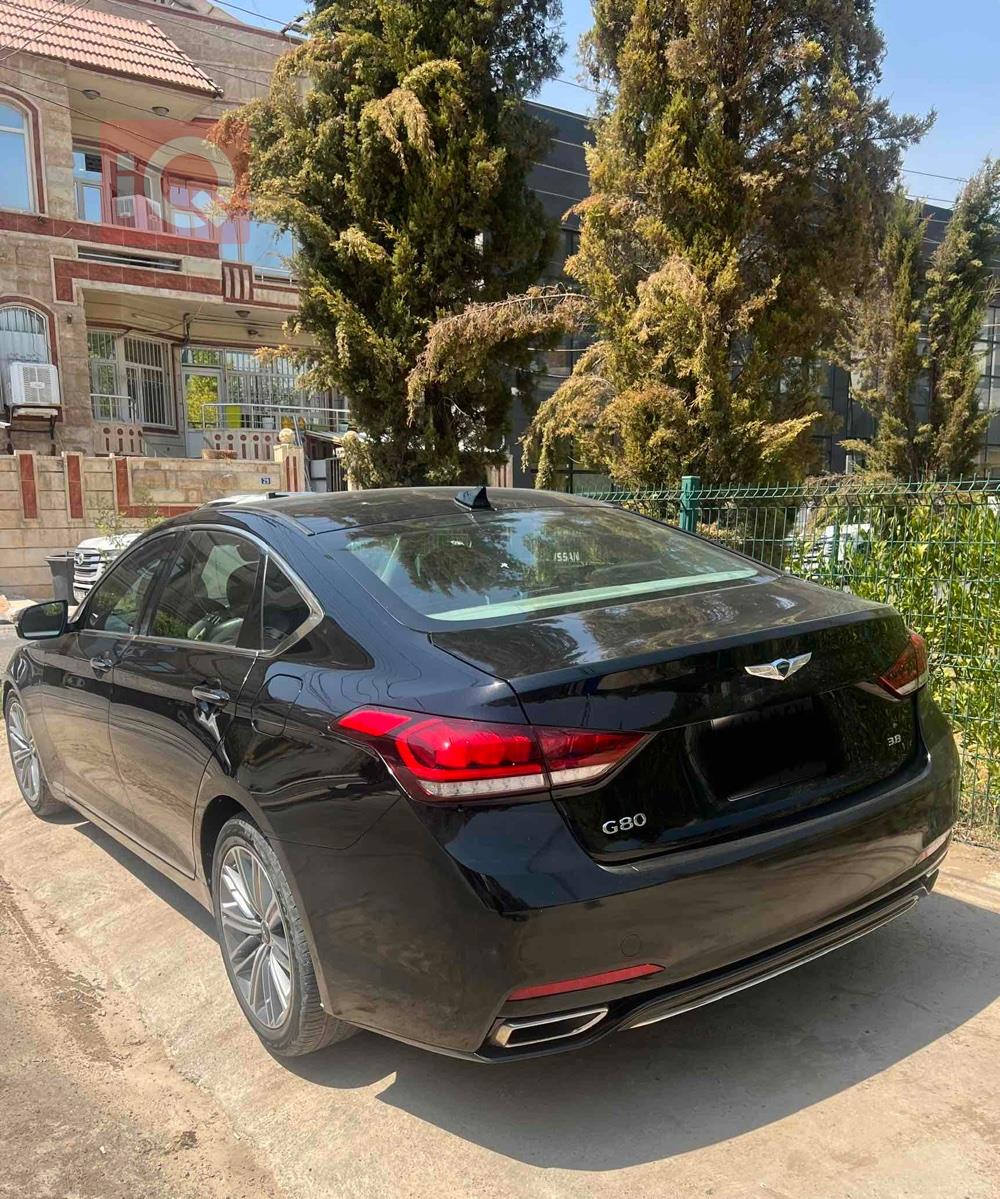 جێنسس G80